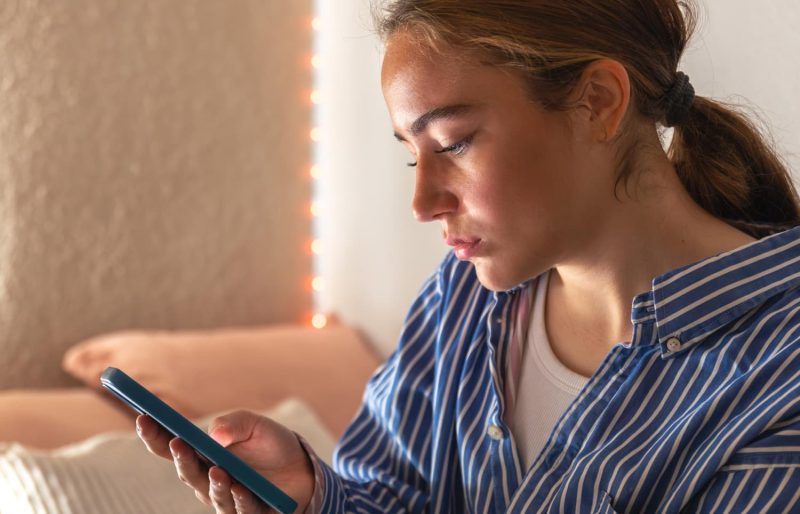 por qué no puedes dejar de mirar el móvil